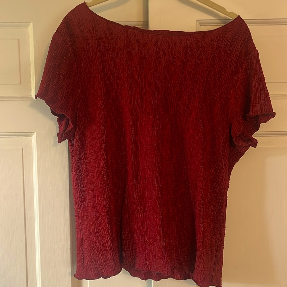 Connected Apparel textured Top